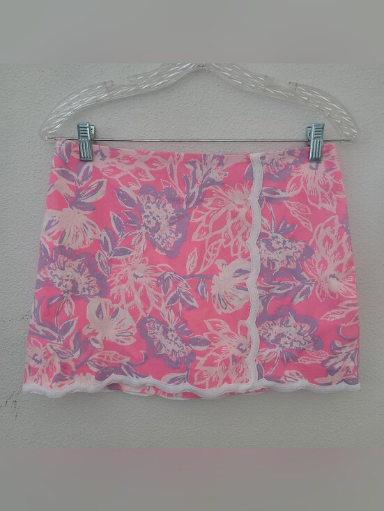 Lilly Pulitzer Pants - Lilly Pulitzer Pink Floral Scalloped Skort with Lavender Accents